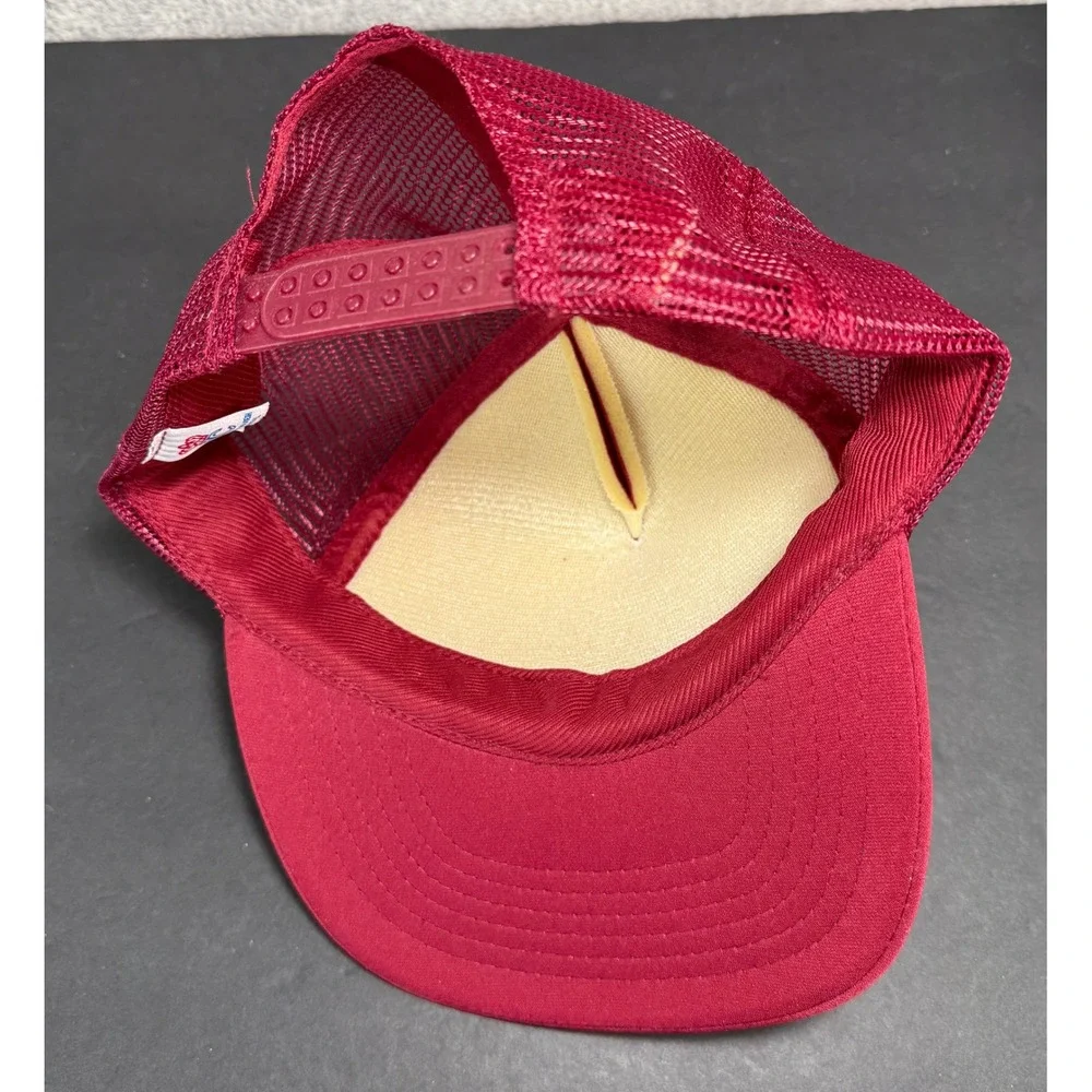KC‎ Trucker Hat Mens OSFA Maroon Snazz & Jane's Oconto Falls WI Fishing Mesh Cap